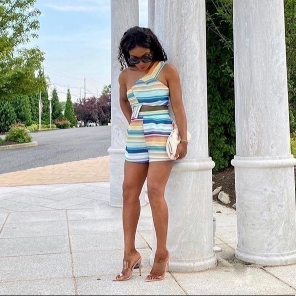 Multicolor crop top and shorts set
